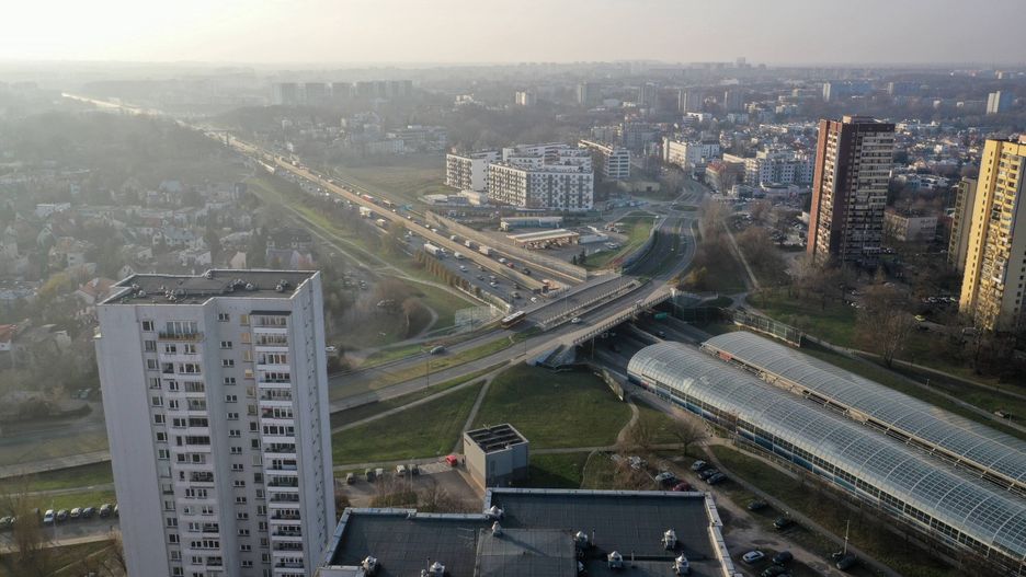Warszawa. Na trasie S8 doszło do kolizji dwóch ciężarówek