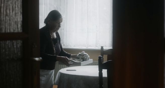 Ahmad Tea London przypomina przed świętami: "zadzwoń do babci"