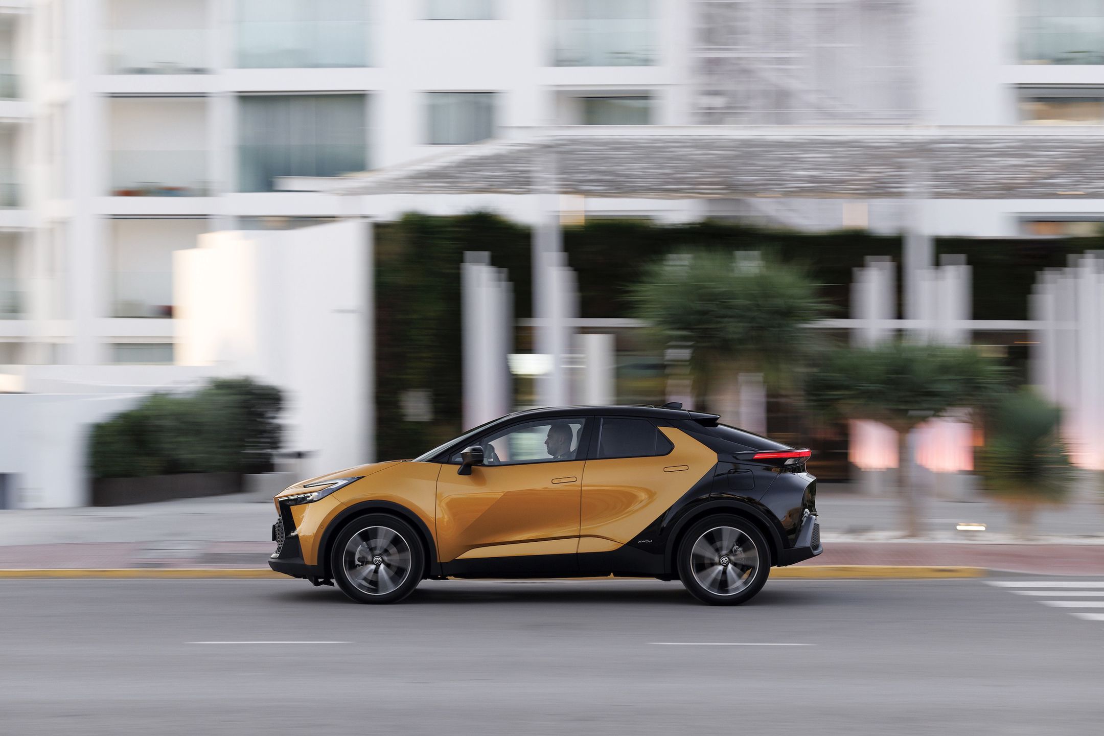 Toyota C-HR (2024)