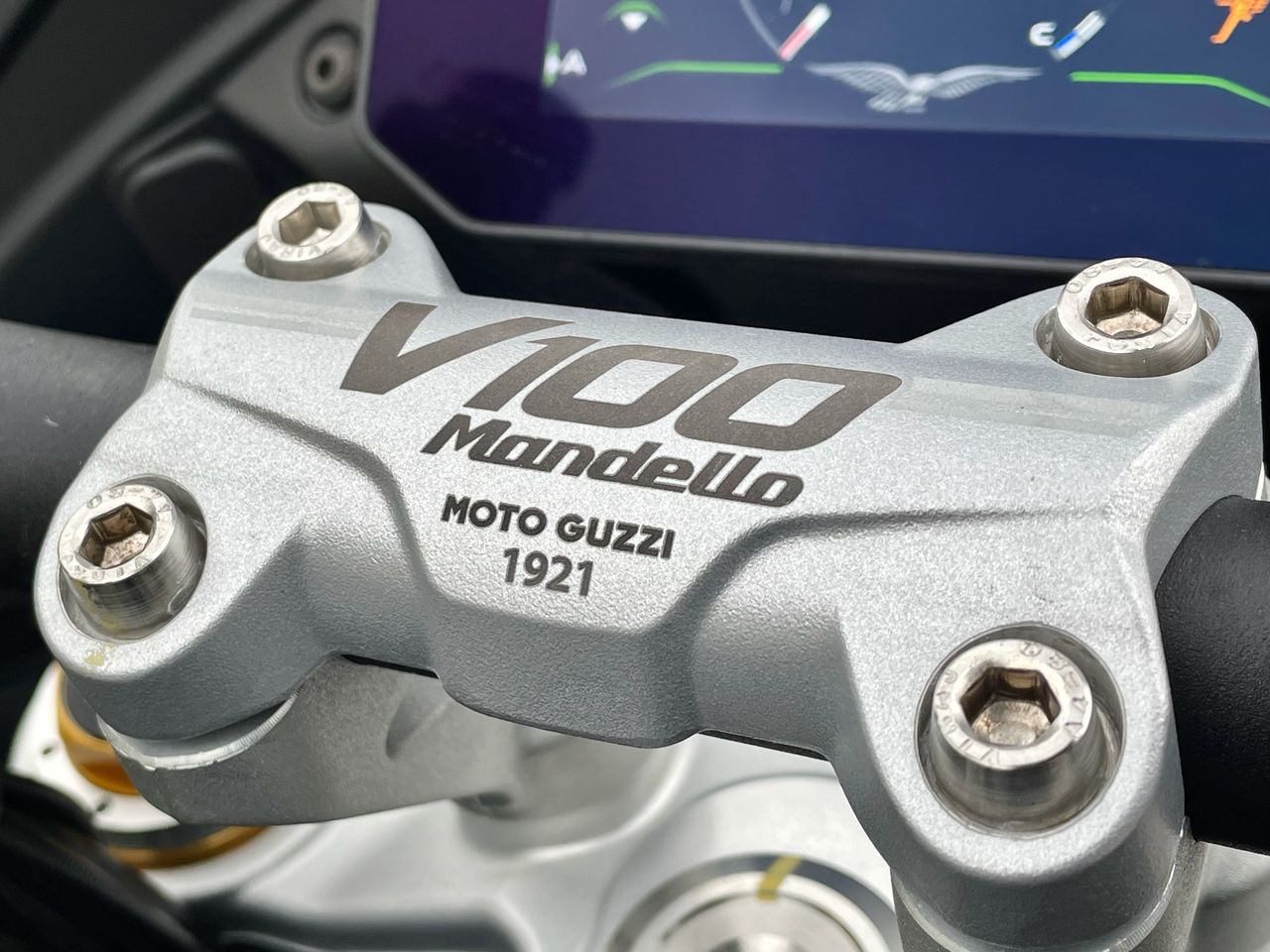Moto Guzzi V100 Mandello