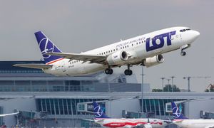 LOT zawraca samolot. ZEA zamykają przestrzeń
