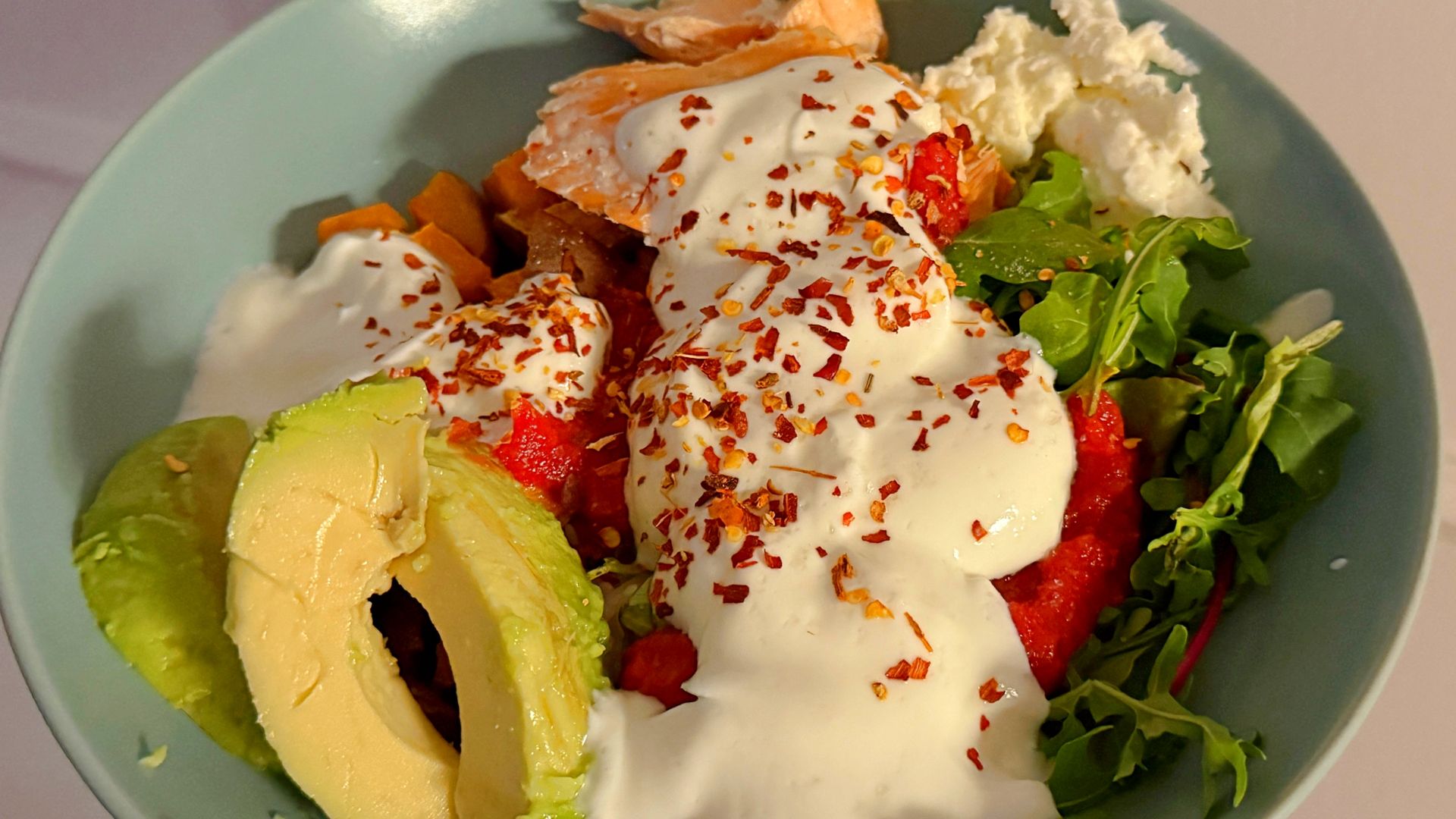 Dieta przeciwzmarszczkowa to realne wsparcie dla zdrowia i wyglądu skóry.