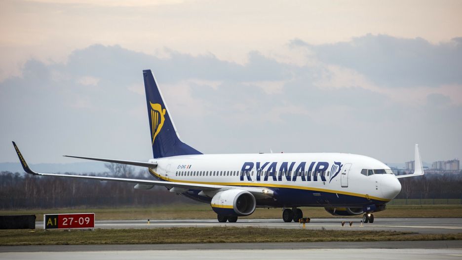 Samolot pasażerki Ryanair na lotnisku w Jasionce k. Rzeszowa