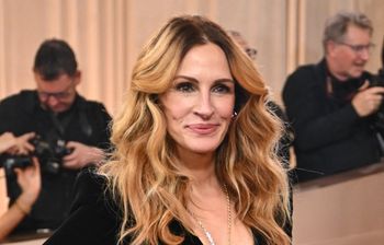 Dostała owacje na stojąco. Na Złote Globy założyła olśniewającą biżuterię