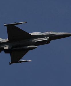 Pierwsze sygnały pojawiły się o 23:44. Polska poderwała myśliwce