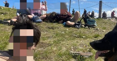 "To właśnie Polska". Niereformowalni turyści w Karkonoszach