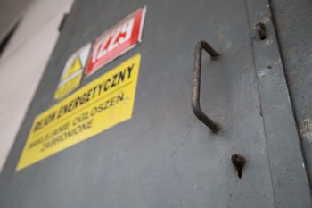 Janików: 18-latek wyłączał prąd. "Lubi manipulować elektrycznością"