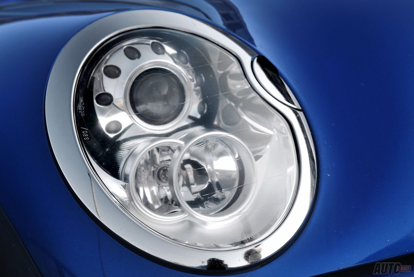 Volkswagen Beetle Sport 2,0 TSI DSG vs. Mini Cooper S