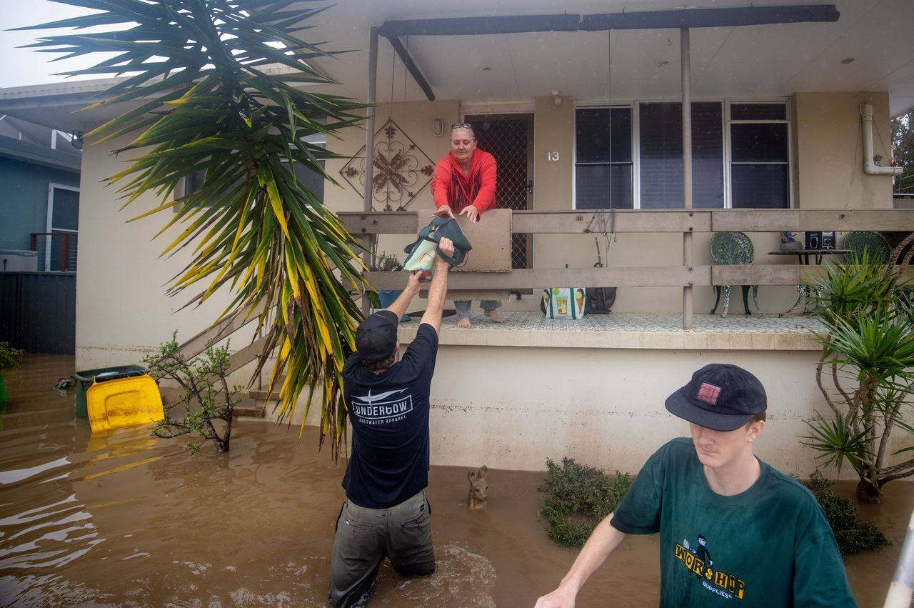 Flood catastrophe in New South Wales: Lives lost, thousands stranded