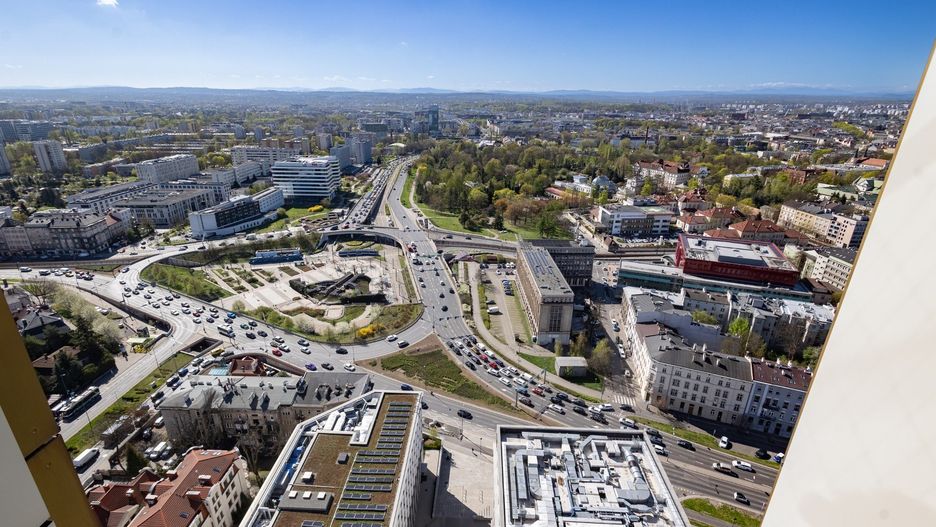 Wprowadzenie strefy czystego transportu ma ograniczyć ruch pojazdów emitujących nadmierną ilość spalin. 