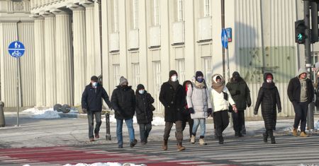 Nowe obostrzenia. Zamknięte hotele na Warmii i Mazurach, koniec z przyłbicami i szalikami