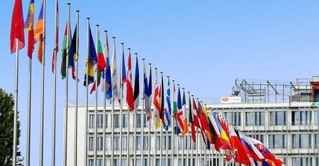 Geografia. Czy rozpoznasz, do jakiego kraju należy ta flaga?