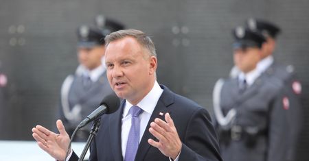 Podwyżki także dla samorządowców i prezydenta. Terlecki zdradza szczegóły