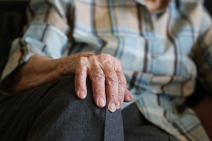 Czternastka 2026. Nie każdy senior dostanie pełną kwotę. Sprawdź, ile możesz otrzymać