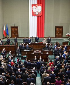 Posłowie mogą dostać po kieszeni za nieobecności. Nie od razu, chcą zostawić furtkę