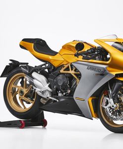 Wygląda jak klasyk, a jest naszpikowany elektroniką. MV Agusta prezentuje nowe Superveloce