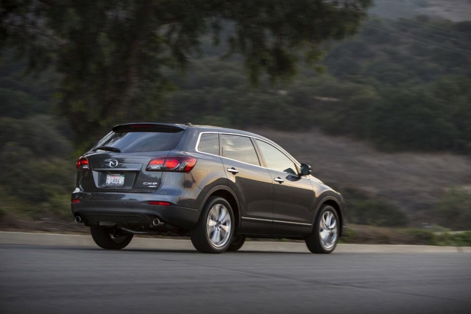 Odświeżona Mazda CX-9 na oficjalnych zdjęciach [galeria] 13
