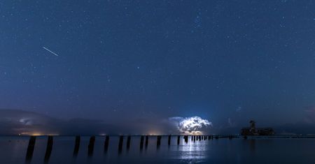Burze nad Bałtykiem w noc Perseidów to marzenie każdego fotografa