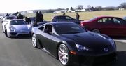 Porsche 918 Spyder miażdży Lexusa LFA na prostej [WIDEO]