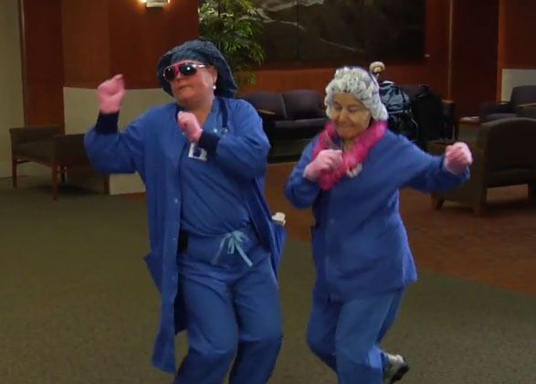 Tańczący lekarze robią furorę na YouTube
