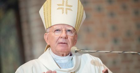 Trzęsienie w Kościele? Gądecki i Jędraszewski odchodzą ze stanowisk