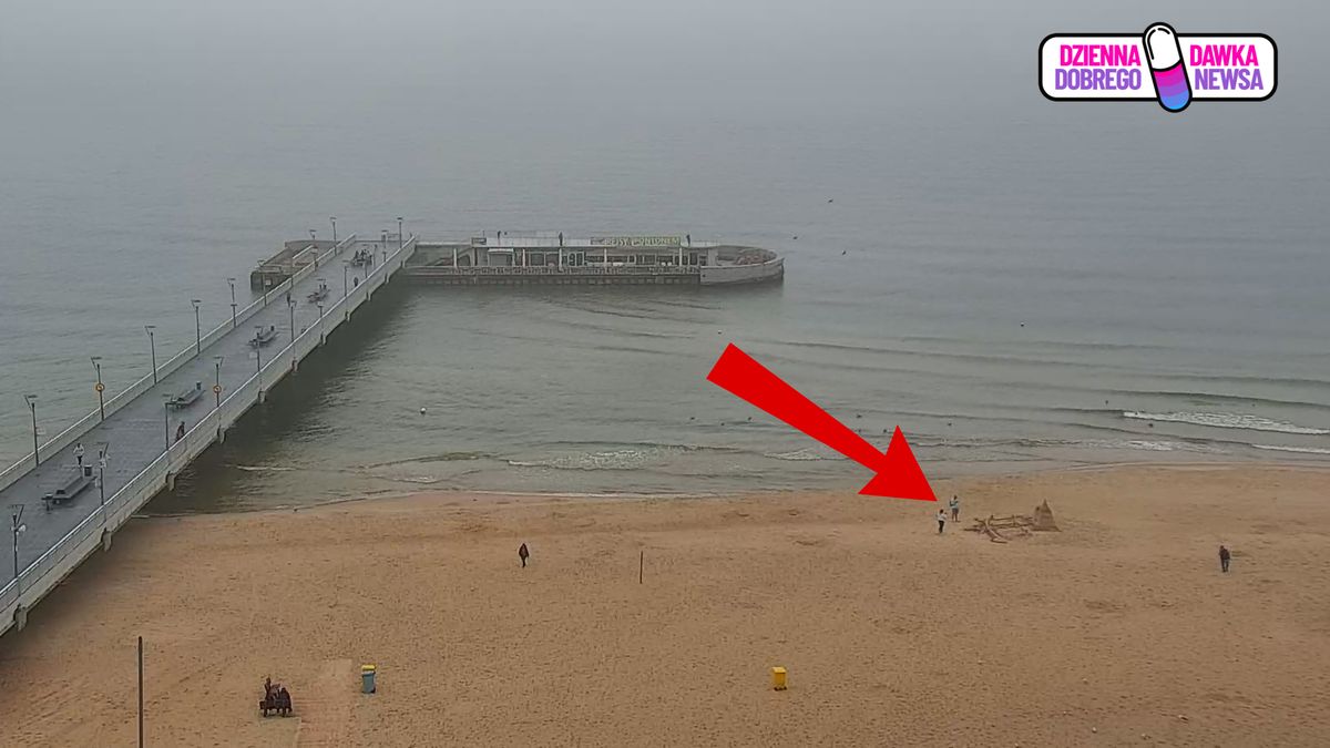 Piękny widok na plaży w Kołobrzegu.
