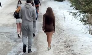 W takim stroju szły na Morskie Oko. "Nawet nie wiem, jak skomentować"