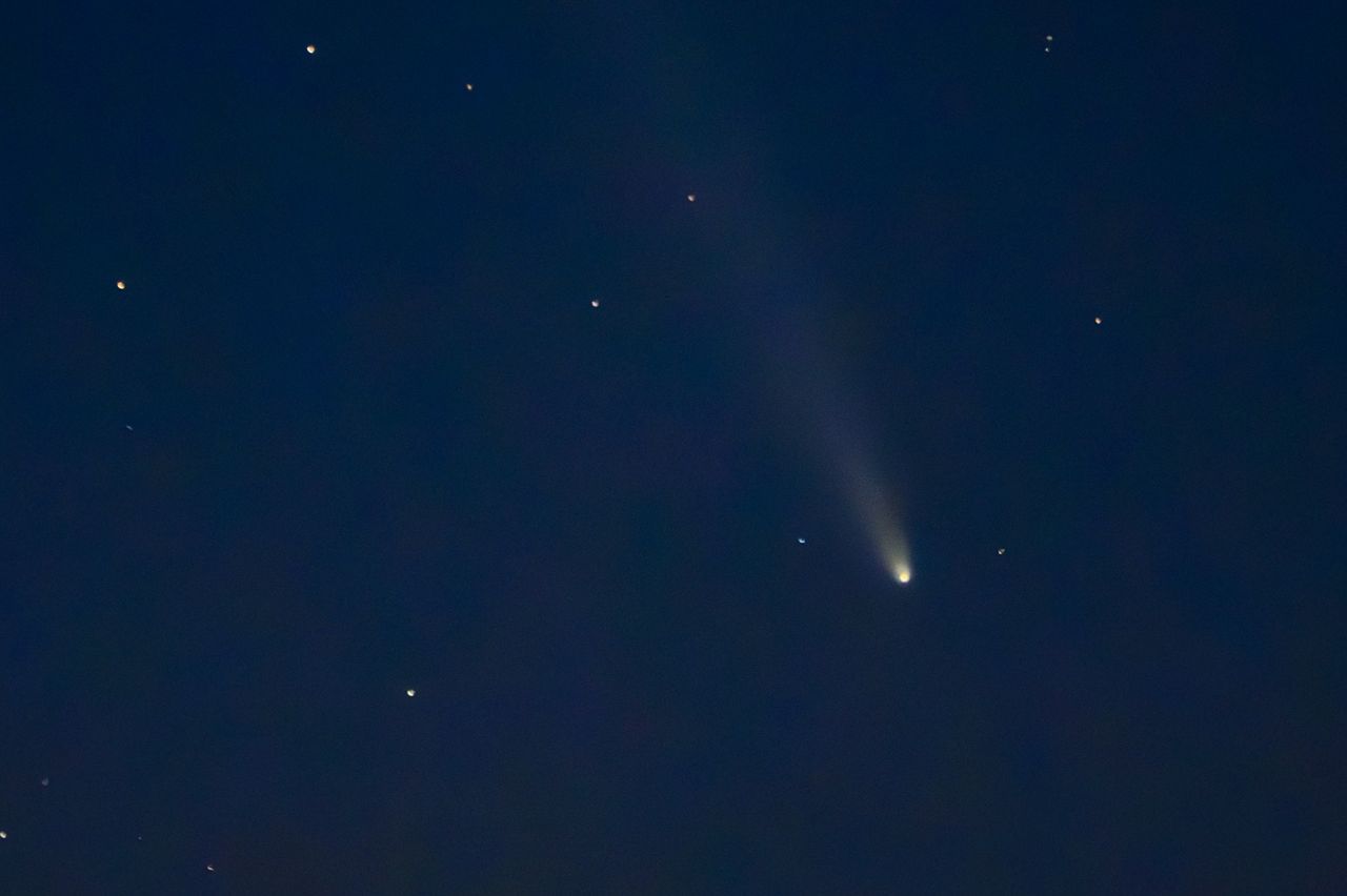 Przelot komety nad Polską. Wieczorem spójrz w niebo