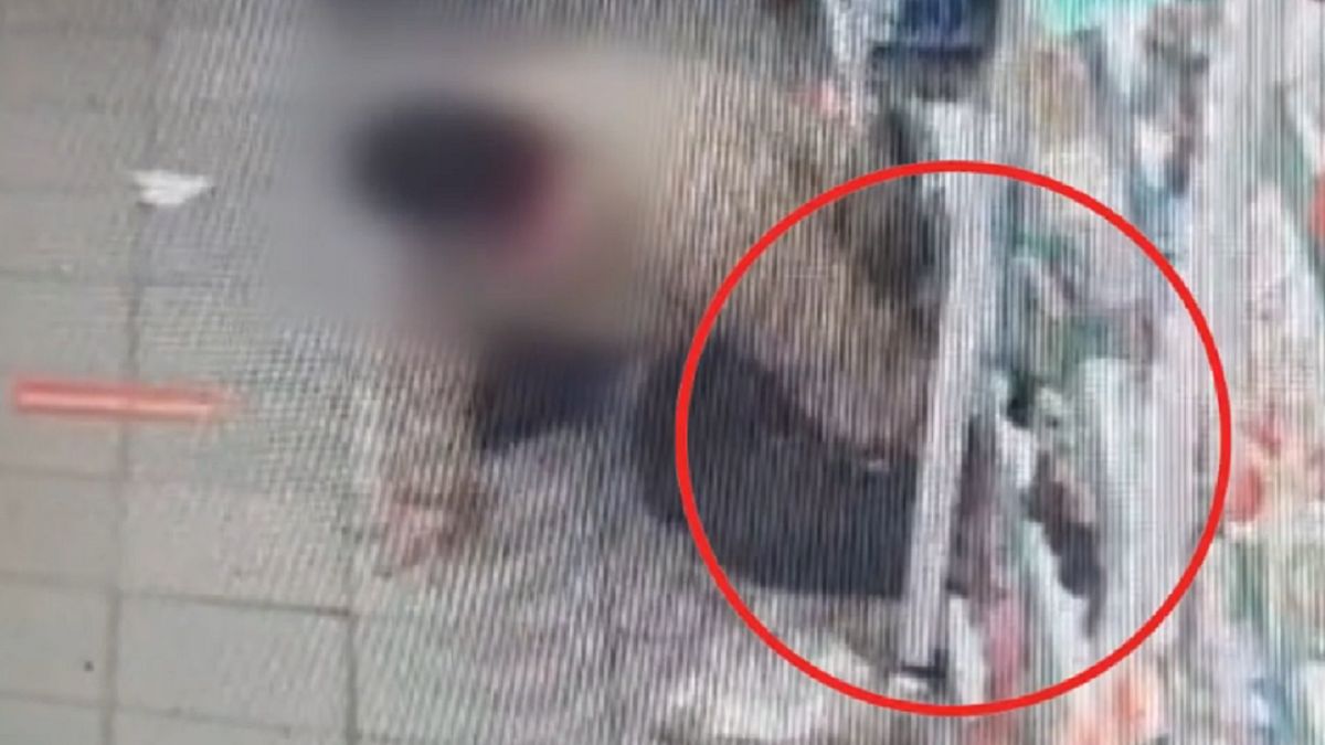 Kobieta okradła seniorkę.