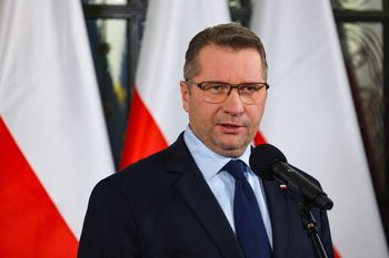 "Muszą się zapożyczać". Czarnek straszy prywatyzacją służby zdrowia