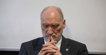 Drastyczne zdjęcia w raporcie Macierewicza. Jest oświadczenie autora opracowania
