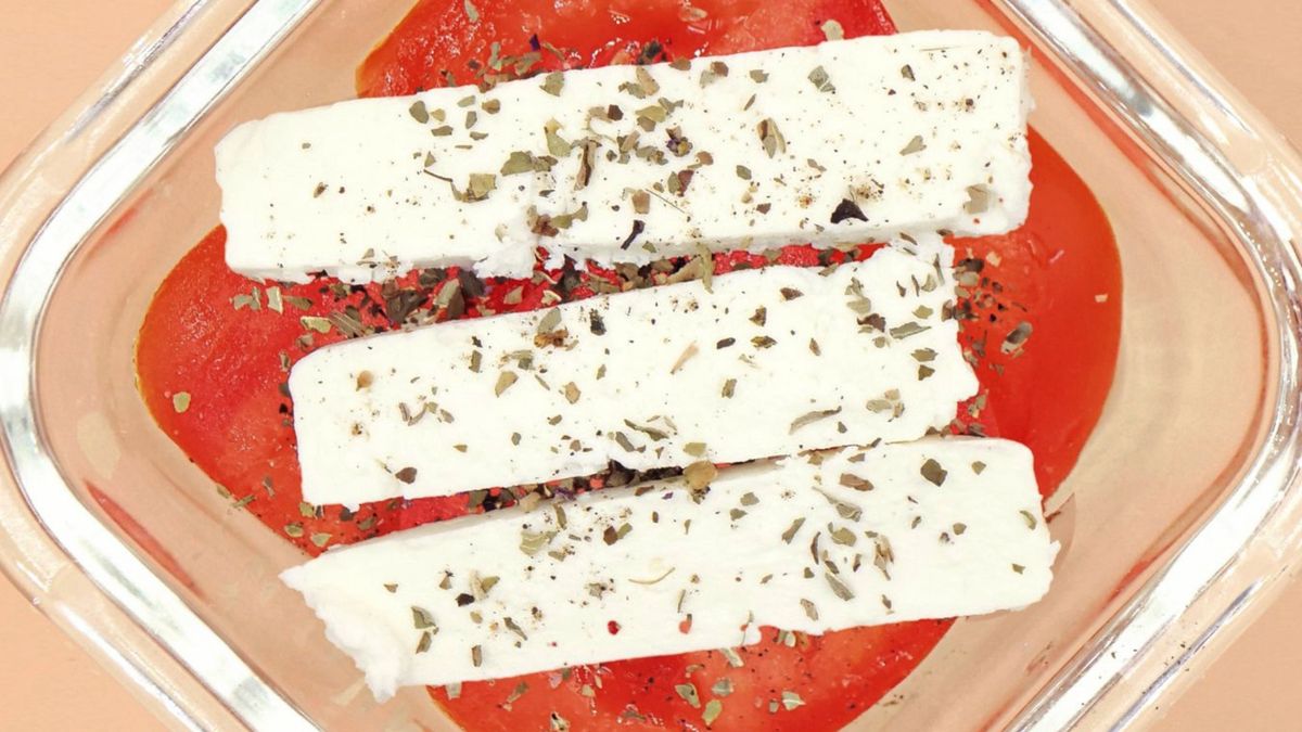 Ser feta – zdrowy dodatek czy słony problem?