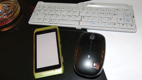Nokia N8 z klawiaturą i myszką PC [wideo] 1