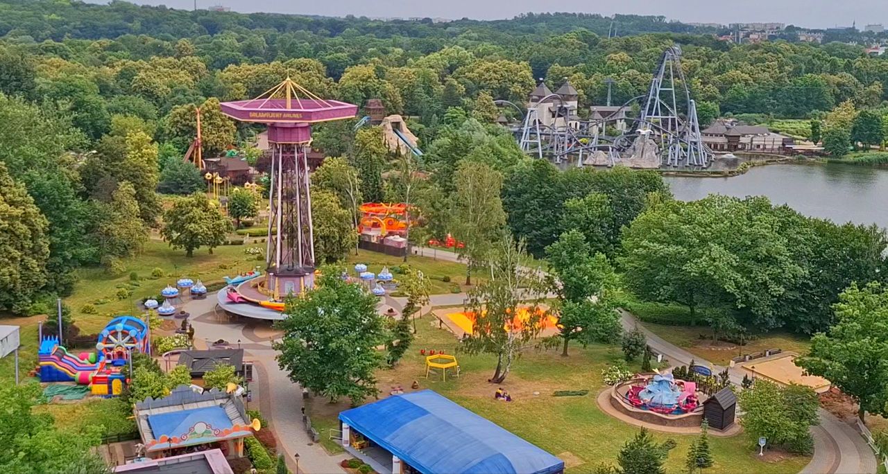 Najstarszy park rozrywki w Polsce. Niezwykłe miejsce, które warto odwiedzić