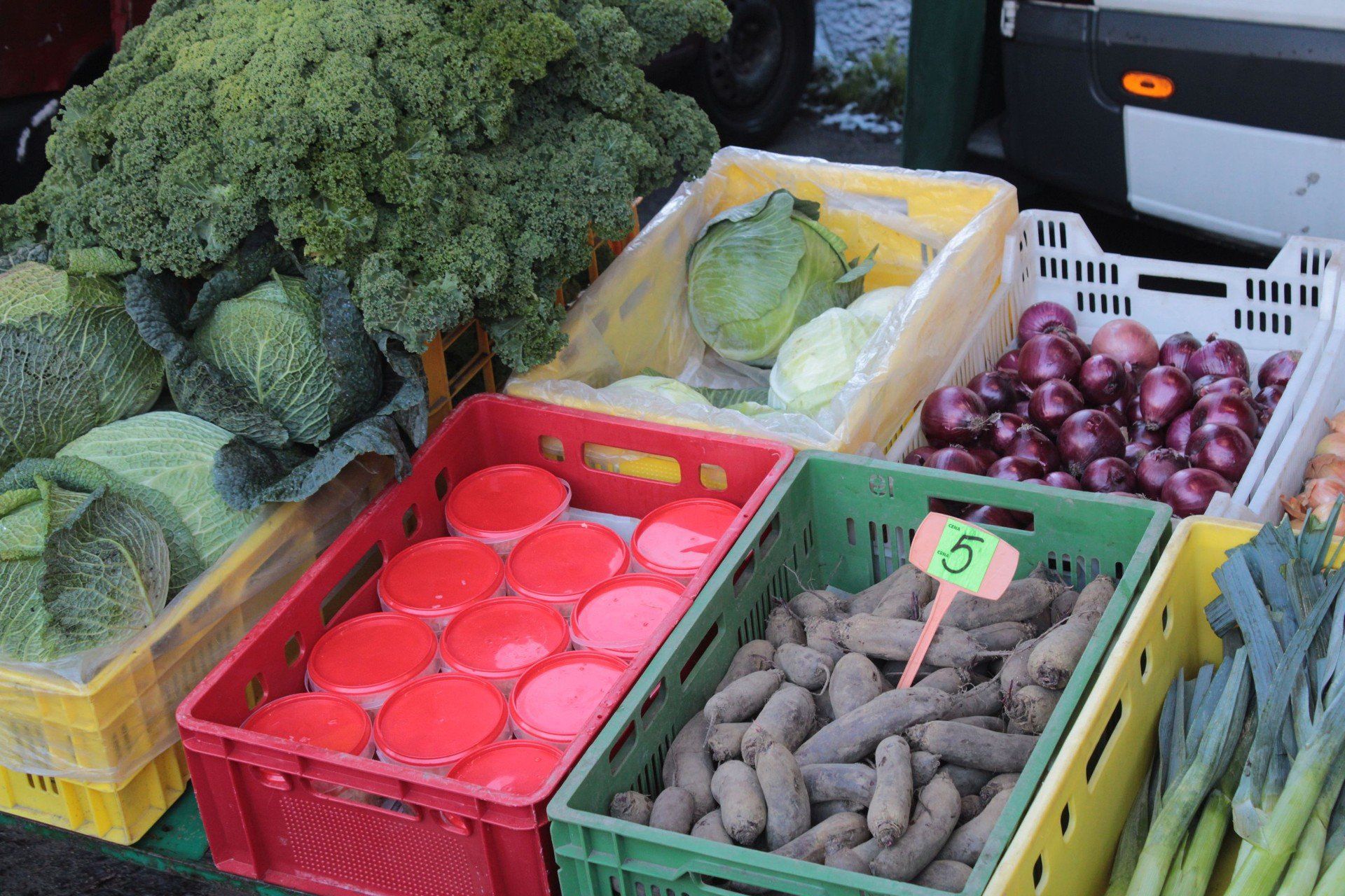 Piątek na targowisku w Koszalinie
