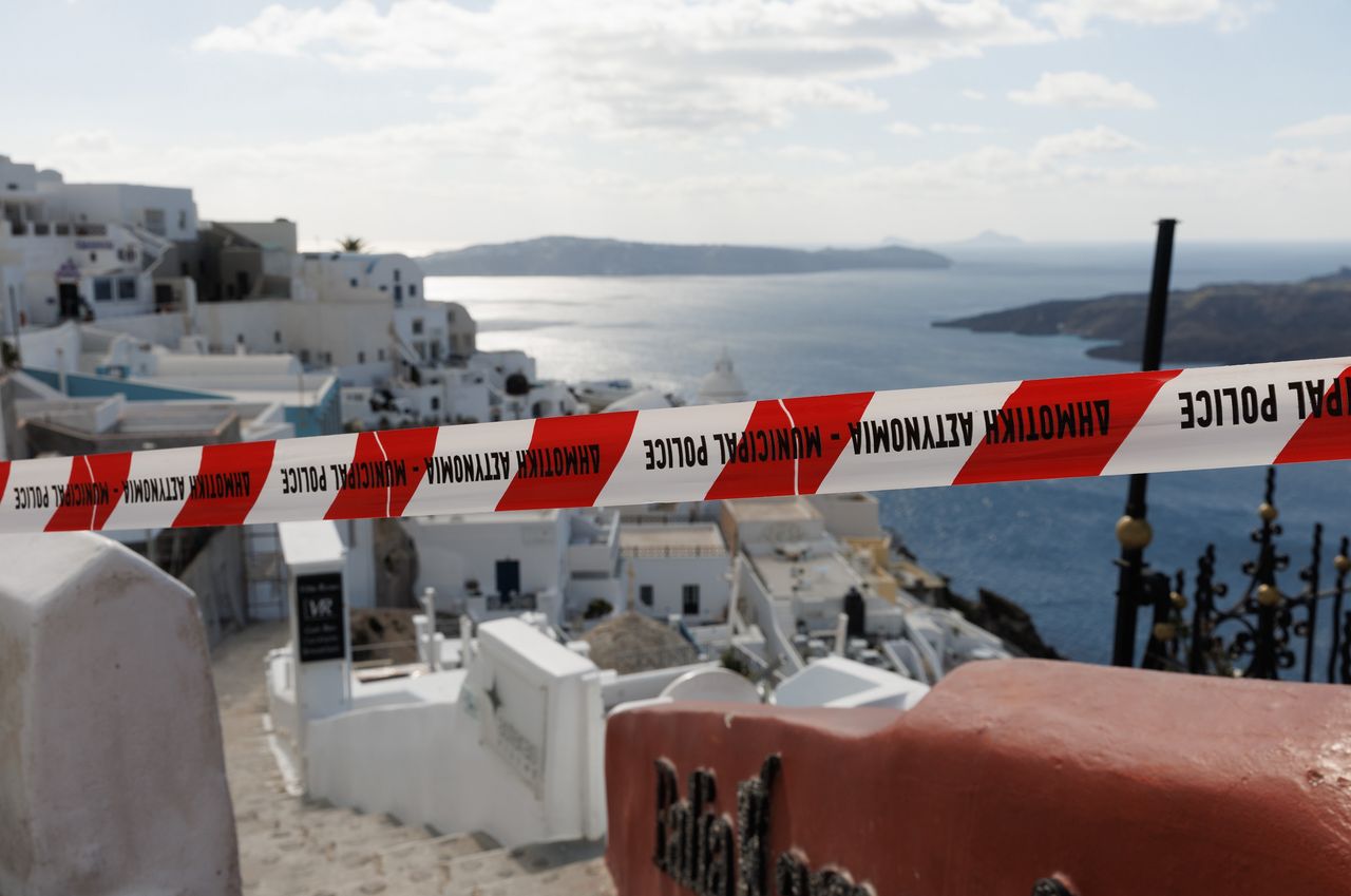 Oprócz trzęsienia ziemi Santorini zagraża erupcja wulkanu