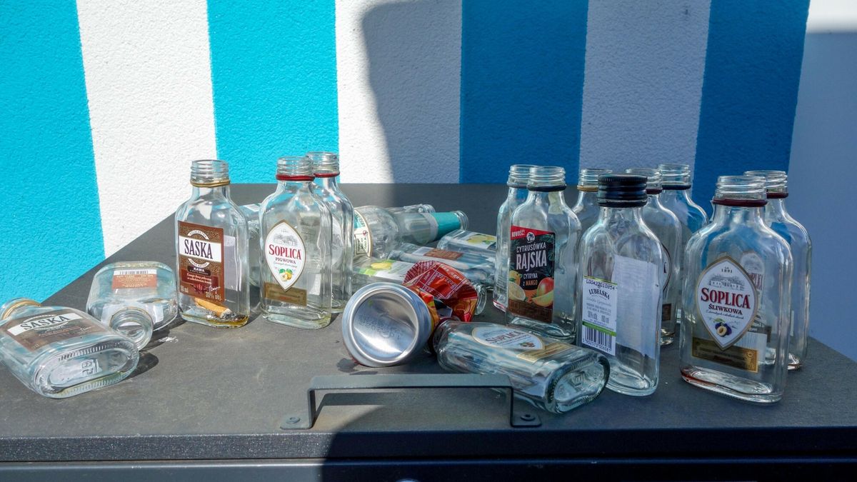 Buteleczki po tzw. małpkach powinny też być kaucjowane