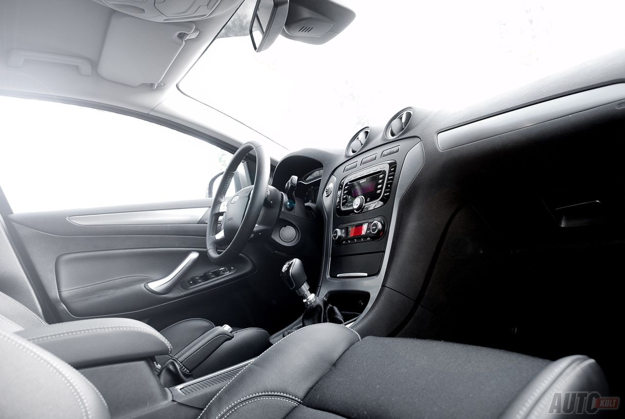 Citroen C5 Tourer vs. Ford Mondeo Kombi