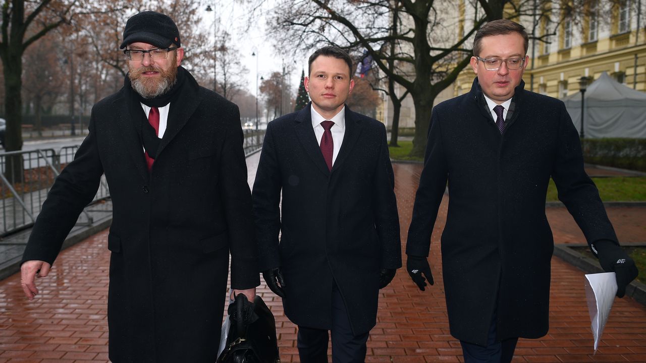 Znamy wydatki Konfederacji. Na liście przelewów fundacje Brauna i firma brata posła Berkowicza