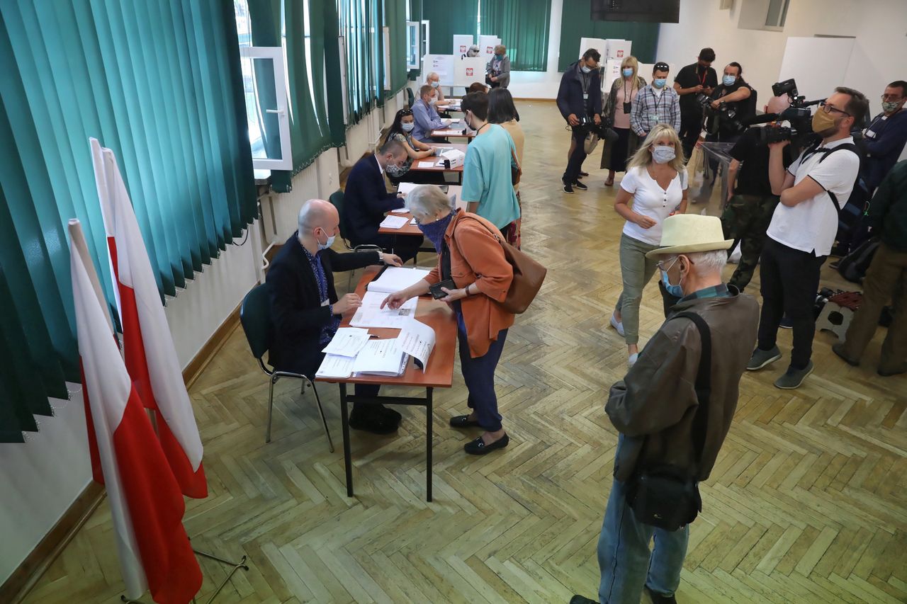 Wybory prezydenckie 2020. Naruszono tajność głosowania? Policja bada sprawę