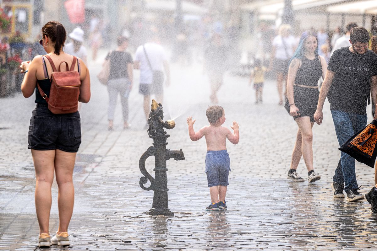 afrykańskie upały, pogoda, wakacje Weekend zacznie się od wielkich nawałnic. Potem wrócił upał