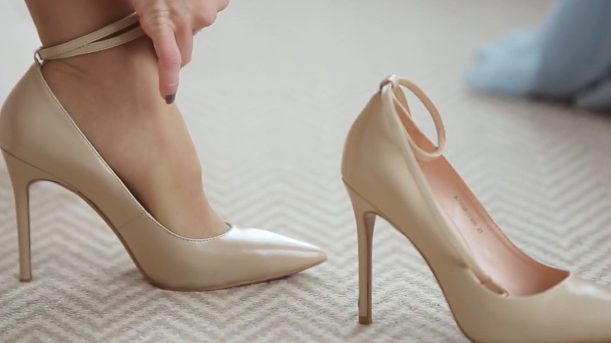 Wkładki żelowe i poduszeczki ochronne to przeżytek. Znamy łatwiejszy i tańszy sposób, aby wytrzymać w butach na wysokich obcasach