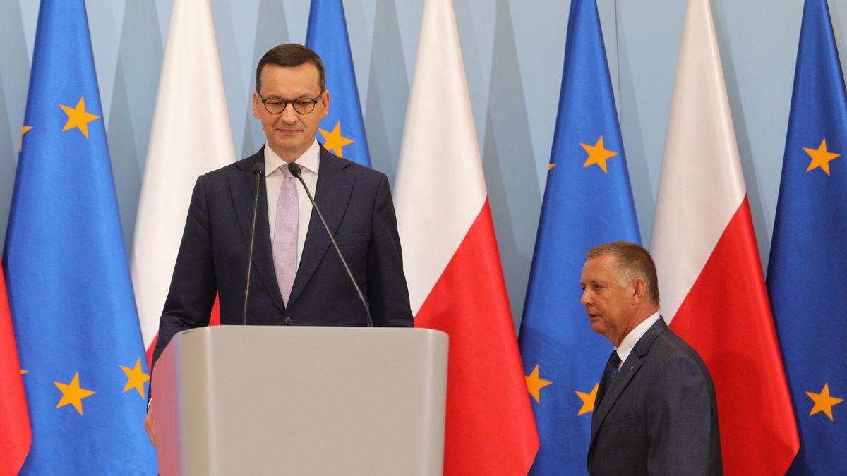 Premier za słabo nadzoruje powołany przez rząd PiS instytut - twierdzi Najwyższa Izba Kontroli, zarządzana przez Mariana Banasia