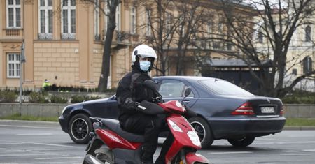 Odwilż i wyższe temperatury. Czy to już czas, żeby wyciągnąć motocykl po zimie?