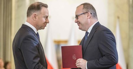 Krok Dudy i ruch Bodnara [OPINIA]