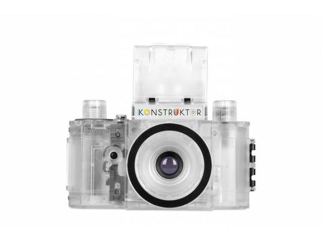 Lomo pokazało przezroczysty aparat do samodzielnego złożenia