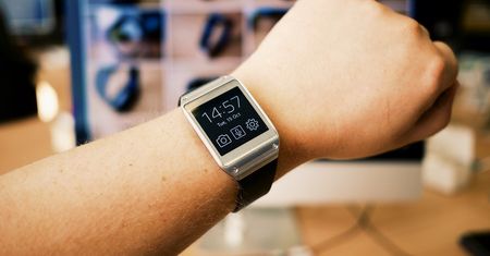 Technologie ubieralne szturmem zdobywają rynek. Ile jest warta cała branża?