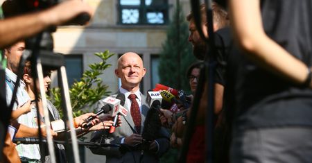 Budżet w ogniu krytyki. Solidarność: Słowo premiera nic nie znaczy?