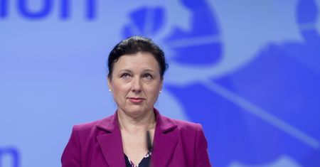 KE grozi Polsce odebraniem funduszy. "Podatnicy nie chcą płacić za dyktaturę w Polsce"