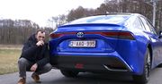 Test wideo: Toyota Mirai - piję wodę z wydechu!